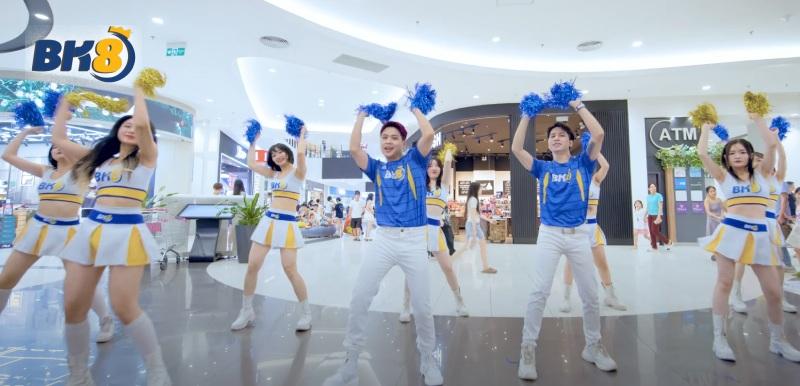 Một số hình ảnh của Team Dance BK8